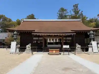 伊弉諾神宮の{uncategorized: "未分類", other: "その他", undefined: "問題あり", building: "その他建物", grave: "お墓", sacred_gate: "鳥居", guardian: "狛犬", statue: "像", buddha: "仏像", history: "歴史", nature: "自然", garden: "庭園", animal: "動物", pagoda: "塔", temizu: "手水舎", mountain_gate: "山門・神門", sanctuary: "本殿・本堂", subordinate: "末社・摂社", art: "芸術", scenery: "景色", jizo: "地蔵", ema: "絵馬", goshuin: "御朱印", omikuji: "おみくじ", items: "授与品その他", amulet: "お守り", goshuincho: "御朱印帳", eats: "食事", festival: "お祭り", votive_dance: "神楽", shichigosan: "七五三参", wedding: "結婚式", experience: "体験その他", initially: "初詣", around: "周辺", anti_infection: "感染症対策"}