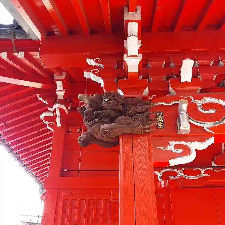 赤稲荷神社の芸術