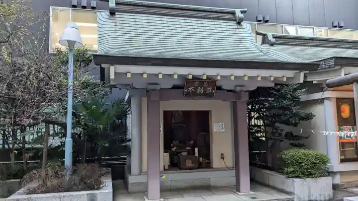 宮益御嶽神社の末社・摂社