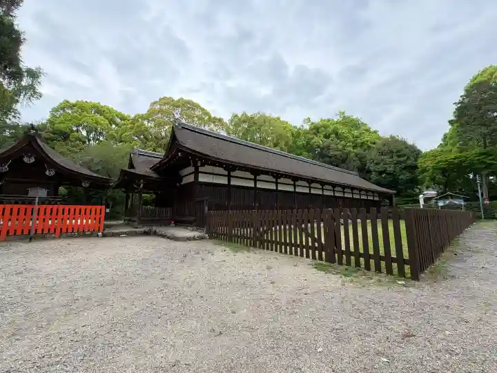 賀茂別雷神社(上賀茂神社)の{uncategorized: "未分類", other: "その他", undefined: "問題あり", building: "その他建物", grave: "お墓", sacred_gate: "鳥居", guardian: "狛犬", statue: "像", buddha: "仏像", history: "歴史", nature: "自然", garden: "庭園", animal: "動物", pagoda: "塔", temizu: "手水舎", mountain_gate: "山門・神門", sanctuary: "本殿・本堂", subordinate: "末社・摂社", art: "芸術", scenery: "景色", jizo: "地蔵", ema: "絵馬", goshuin: "御朱印", omikuji: "おみくじ", items: "授与品その他", amulet: "お守り", goshuincho: "御朱印帳", eats: "食事", festival: "お祭り", votive_dance: "神楽", shichigosan: "七五三参", wedding: "結婚式", experience: "体験その他", initially: "初詣", around: "周辺", anti_infection: "感染症対策"}