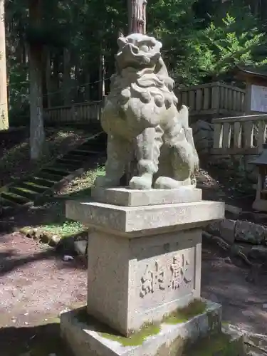恵那神社の狛犬