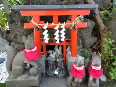讃岐小白稲荷神社の末社・摂社