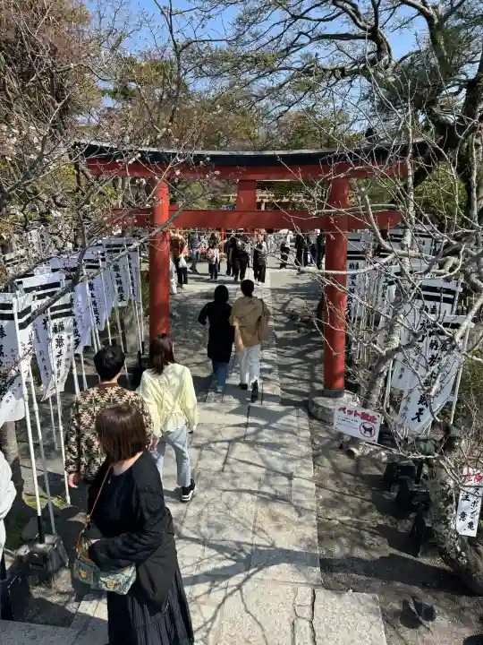 旗上弁財天社の{uncategorized: "未分類", other: "その他", undefined: "問題あり", building: "その他建物", grave: "お墓", sacred_gate: "鳥居", guardian: "狛犬", statue: "像", buddha: "仏像", history: "歴史", nature: "自然", garden: "庭園", animal: "動物", pagoda: "塔", temizu: "手水舎", mountain_gate: "山門・神門", sanctuary: "本殿・本堂", subordinate: "末社・摂社", art: "芸術", scenery: "景色", jizo: "地蔵", ema: "絵馬", goshuin: "御朱印", omikuji: "おみくじ", items: "授与品その他", amulet: "お守り", goshuincho: "御朱印帳", eats: "食事", festival: "お祭り", votive_dance: "神楽", shichigosan: "七五三参", wedding: "結婚式", experience: "体験その他", initially: "初詣", around: "周辺", anti_infection: "感染症対策"}