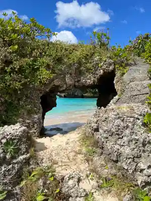 古宇利の竜宮(沖縄県)