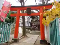 出世稲荷神社(春日稲荷神社)の鳥居