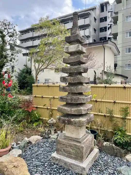 長寿寺の{uncategorized: "未分類", other: "その他", undefined: "問題あり", building: "その他建物", grave: "お墓", sacred_gate: "鳥居", guardian: "狛犬", statue: "像", buddha: "仏像", history: "歴史", nature: "自然", garden: "庭園", animal: "動物", pagoda: "塔", temizu: "手水舎", mountain_gate: "山門・神門", sanctuary: "本殿・本堂", subordinate: "末社・摂社", art: "芸術", scenery: "景色", jizo: "地蔵", ema: "絵馬", goshuin: "御朱印", omikuji: "おみくじ", items: "授与品その他", amulet: "お守り", goshuincho: "御朱印帳", eats: "食事", festival: "お祭り", votive_dance: "神楽", shichigosan: "七五三参", wedding: "結婚式", experience: "体験その他", initially: "初詣", around: "周辺", anti_infection: "感染症対策"}