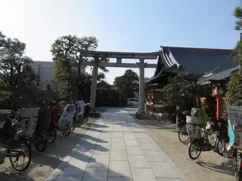 西院春日神社の鳥居