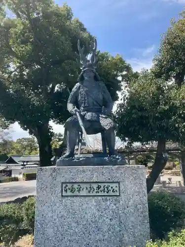 龍城神社の像