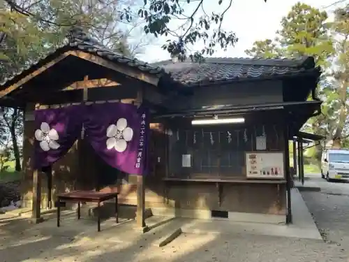 加世智神社の{uncategorized: "未分類", other: "その他", undefined: "問題あり", building: "その他建物", grave: "お墓", sacred_gate: "鳥居", guardian: "狛犬", statue: "像", buddha: "仏像", history: "歴史", nature: "自然", garden: "庭園", animal: "動物", pagoda: "塔", temizu: "手水舎", mountain_gate: "山門・神門", sanctuary: "本殿・本堂", subordinate: "末社・摂社", art: "芸術", scenery: "景色", jizo: "地蔵", ema: "絵馬", goshuin: "御朱印", omikuji: "おみくじ", items: "授与品その他", amulet: "お守り", goshuincho: "御朱印帳", eats: "食事", festival: "お祭り", votive_dance: "神楽", shichigosan: "七五三参", wedding: "結婚式", experience: "体験その他", initially: "初詣", around: "周辺", anti_infection: "感染症対策"}