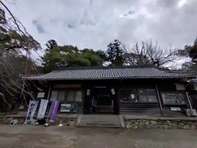 藤白神社の{uncategorized: "未分類", other: "その他", undefined: "問題あり", building: "その他建物", grave: "お墓", sacred_gate: "鳥居", guardian: "狛犬", statue: "像", buddha: "仏像", history: "歴史", nature: "自然", garden: "庭園", animal: "動物", pagoda: "塔", temizu: "手水舎", mountain_gate: "山門・神門", sanctuary: "本殿・本堂", subordinate: "末社・摂社", art: "芸術", scenery: "景色", jizo: "地蔵", ema: "絵馬", goshuin: "御朱印", omikuji: "おみくじ", items: "授与品その他", amulet: "お守り", goshuincho: "御朱印帳", eats: "食事", festival: "お祭り", votive_dance: "神楽", shichigosan: "七五三参", wedding: "結婚式", experience: "体験その他", initially: "初詣", around: "周辺", anti_infection: "感染症対策"}