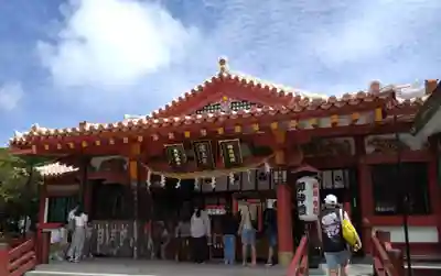 波上宮の本殿・本堂