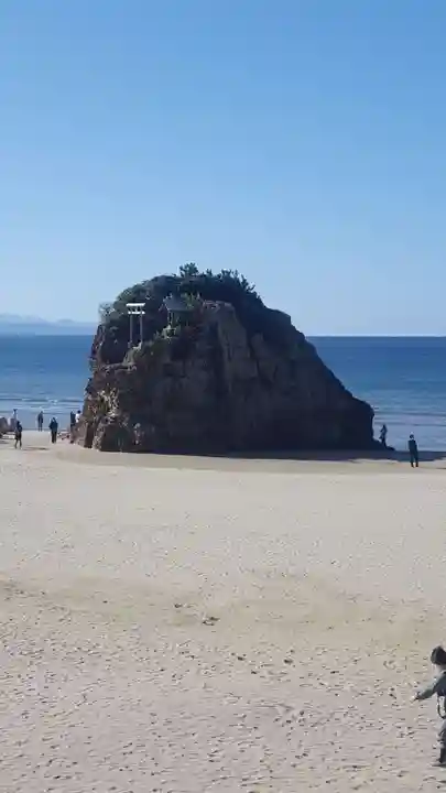 稲佐の浜 弁天島(島根県)