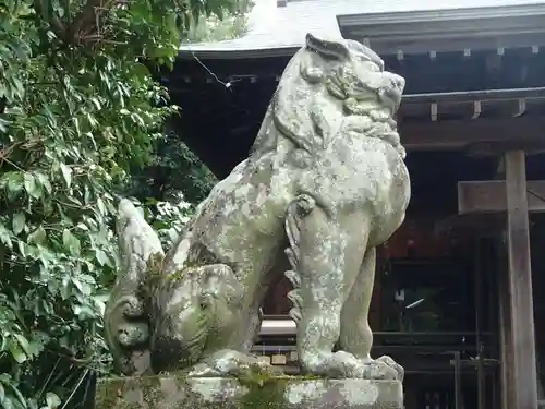 忍　諏訪神社・東照宮　の狛犬