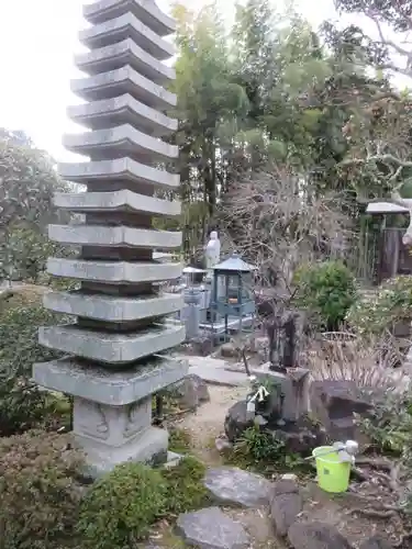 法華院の塔