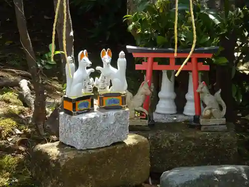 横浜御嶽神社の狛犬