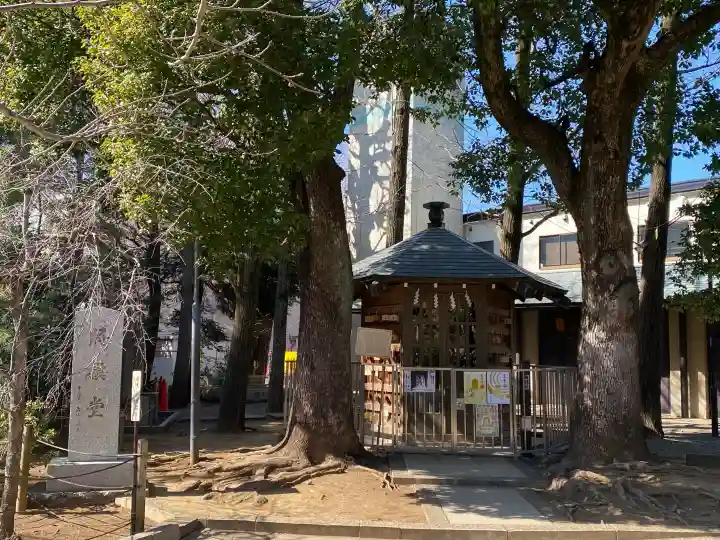 鳩森八幡神社の{uncategorized: "未分類", other: "その他", undefined: "問題あり", building: "その他建物", grave: "お墓", sacred_gate: "鳥居", guardian: "狛犬", statue: "像", buddha: "仏像", history: "歴史", nature: "自然", garden: "庭園", animal: "動物", pagoda: "塔", temizu: "手水舎", mountain_gate: "山門・神門", sanctuary: "本殿・本堂", subordinate: "末社・摂社", art: "芸術", scenery: "景色", jizo: "地蔵", ema: "絵馬", goshuin: "御朱印", omikuji: "おみくじ", items: "授与品その他", amulet: "お守り", goshuincho: "御朱印帳", eats: "食事", festival: "お祭り", votive_dance: "神楽", shichigosan: "七五三参", wedding: "結婚式", experience: "体験その他", initially: "初詣", around: "周辺", anti_infection: "感染症対策"}