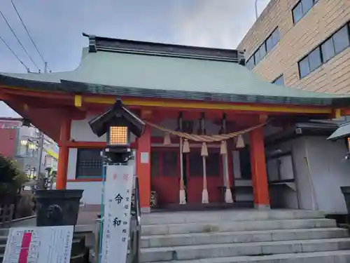 氷川鍬神社の本殿