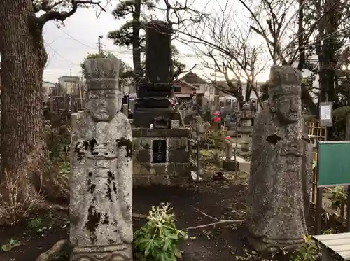 良忠寺の像