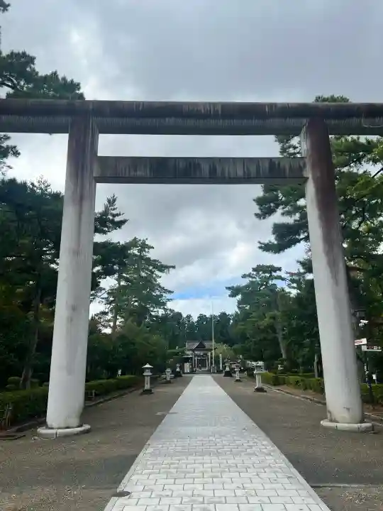 荘内神社の{uncategorized: "未分類", other: "その他", undefined: "問題あり", building: "その他建物", grave: "お墓", sacred_gate: "鳥居", guardian: "狛犬", statue: "像", buddha: "仏像", history: "歴史", nature: "自然", garden: "庭園", animal: "動物", pagoda: "塔", temizu: "手水舎", mountain_gate: "山門・神門", sanctuary: "本殿・本堂", subordinate: "末社・摂社", art: "芸術", scenery: "景色", jizo: "地蔵", ema: "絵馬", goshuin: "御朱印", omikuji: "おみくじ", items: "授与品その他", amulet: "お守り", goshuincho: "御朱印帳", eats: "食事", festival: "お祭り", votive_dance: "神楽", shichigosan: "七五三参", wedding: "結婚式", experience: "体験その他", initially: "初詣", around: "周辺", anti_infection: "感染症対策"}