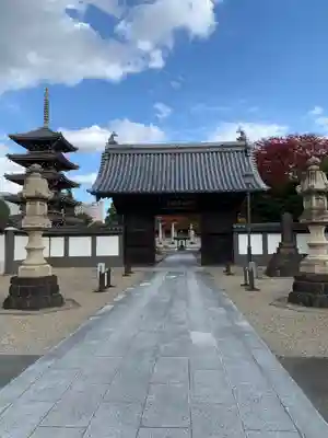 孝勝寺の山門・神門