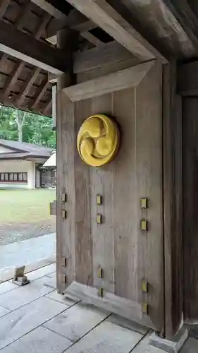 帯廣神社の山門・神門