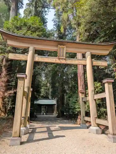 伊和神社の{uncategorized: "未分類", other: "その他", undefined: "問題あり", building: "その他建物", grave: "お墓", sacred_gate: "鳥居", guardian: "狛犬", statue: "像", buddha: "仏像", history: "歴史", nature: "自然", garden: "庭園", animal: "動物", pagoda: "塔", temizu: "手水舎", mountain_gate: "山門・神門", sanctuary: "本殿・本堂", subordinate: "末社・摂社", art: "芸術", scenery: "景色", jizo: "地蔵", ema: "絵馬", goshuin: "御朱印", omikuji: "おみくじ", items: "授与品その他", amulet: "お守り", goshuincho: "御朱印帳", eats: "食事", festival: "お祭り", votive_dance: "神楽", shichigosan: "七五三参", wedding: "結婚式", experience: "体験その他", initially: "初詣", around: "周辺", anti_infection: "感染症対策"}