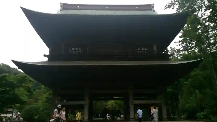円覚寺の{uncategorized: "未分類", other: "その他", undefined: "問題あり", building: "その他建物", grave: "お墓", sacred_gate: "鳥居", guardian: "狛犬", statue: "像", buddha: "仏像", history: "歴史", nature: "自然", garden: "庭園", animal: "動物", pagoda: "塔", temizu: "手水舎", mountain_gate: "山門・神門", sanctuary: "本殿・本堂", subordinate: "末社・摂社", art: "芸術", scenery: "景色", jizo: "地蔵", ema: "絵馬", goshuin: "御朱印", omikuji: "おみくじ", items: "授与品その他", amulet: "お守り", goshuincho: "御朱印帳", eats: "食事", festival: "お祭り", votive_dance: "神楽", shichigosan: "七五三参", wedding: "結婚式", experience: "体験その他", initially: "初詣", around: "周辺", anti_infection: "感染症対策"}