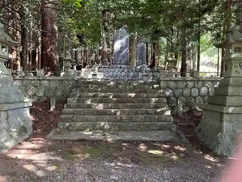 馬背神社の建物その他