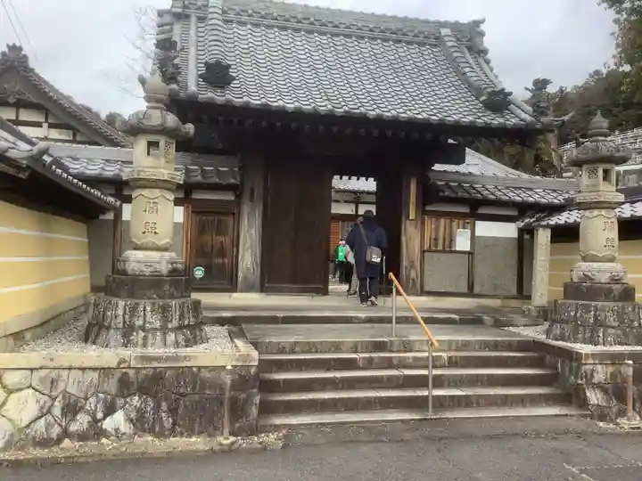 高蔵寺の山門・神門