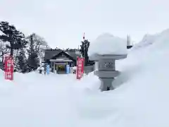 烈々布神社の建物その他