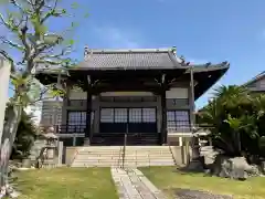 首題寺の本殿