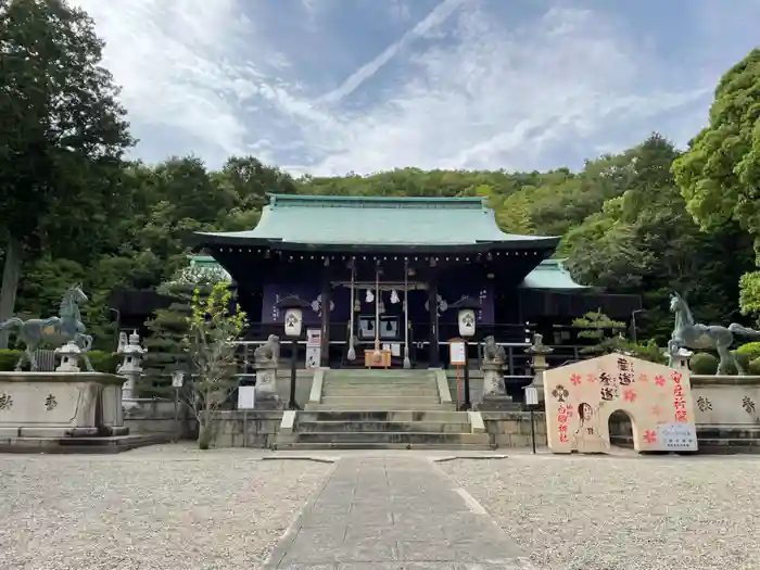 白國神社の本殿