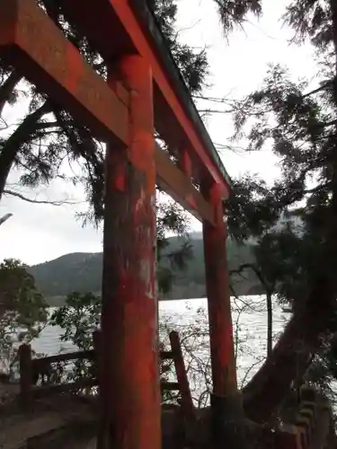 九頭龍神社本宮の鳥居