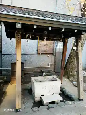 諏訪神社の手水舎
