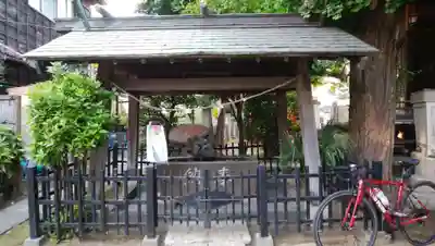 春日神社の手水舎