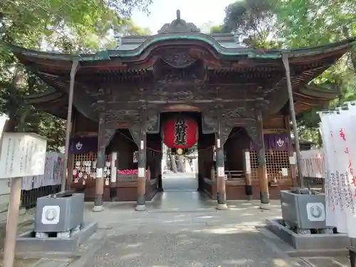 豊川閣　妙厳寺の山門・神門