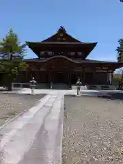 誕生寺の本殿