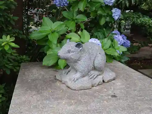 比々多神社の狛犬