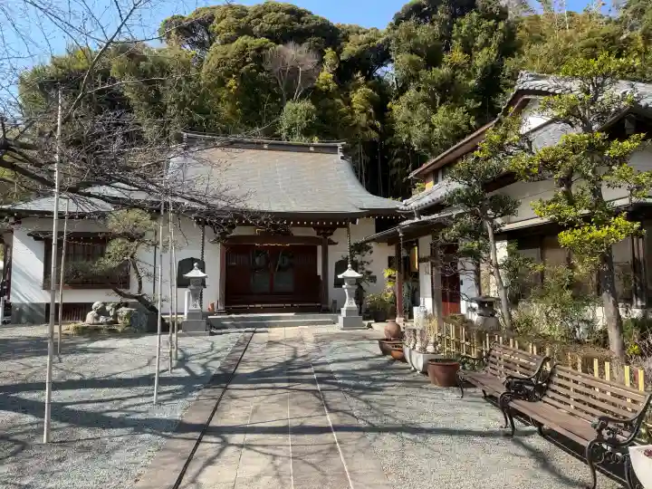 雲林寺の{uncategorized: "未分類", other: "その他", undefined: "問題あり", building: "その他建物", grave: "お墓", sacred_gate: "鳥居", guardian: "狛犬", statue: "像", buddha: "仏像", history: "歴史", nature: "自然", garden: "庭園", animal: "動物", pagoda: "塔", temizu: "手水舎", mountain_gate: "山門・神門", sanctuary: "本殿・本堂", subordinate: "末社・摂社", art: "芸術", scenery: "景色", jizo: "地蔵", ema: "絵馬", goshuin: "御朱印", omikuji: "おみくじ", items: "授与品その他", amulet: "お守り", goshuincho: "御朱印帳", eats: "食事", festival: "お祭り", votive_dance: "神楽", shichigosan: "七五三参", wedding: "結婚式", experience: "体験その他", initially: "初詣", around: "周辺", anti_infection: "感染症対策"}
