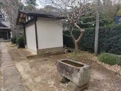 八幡神社（岡発戸）の手水舎