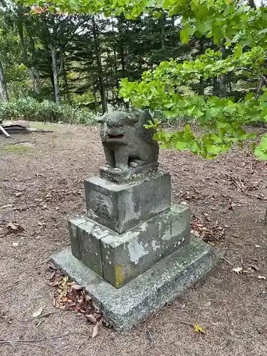 雨煙別神社の狛犬