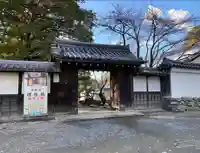 理性院の山門・神門