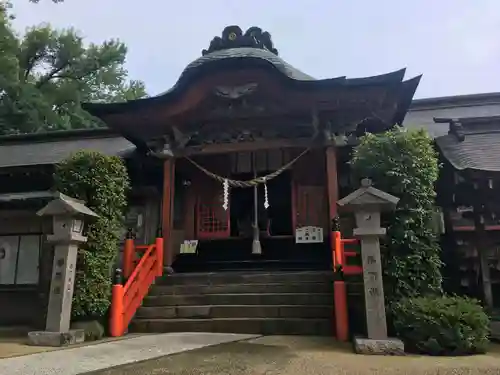 新田神社の本殿