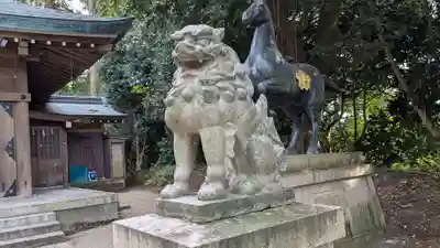 高岡市護国神社の狛犬