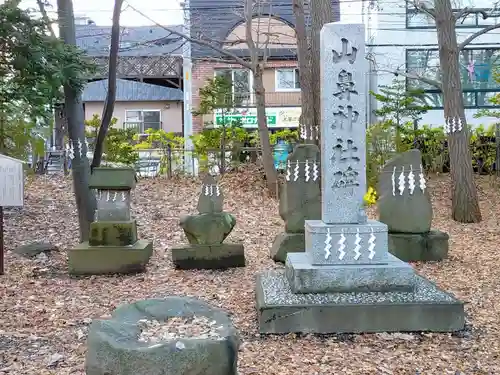 山鼻神社の本殿・本堂