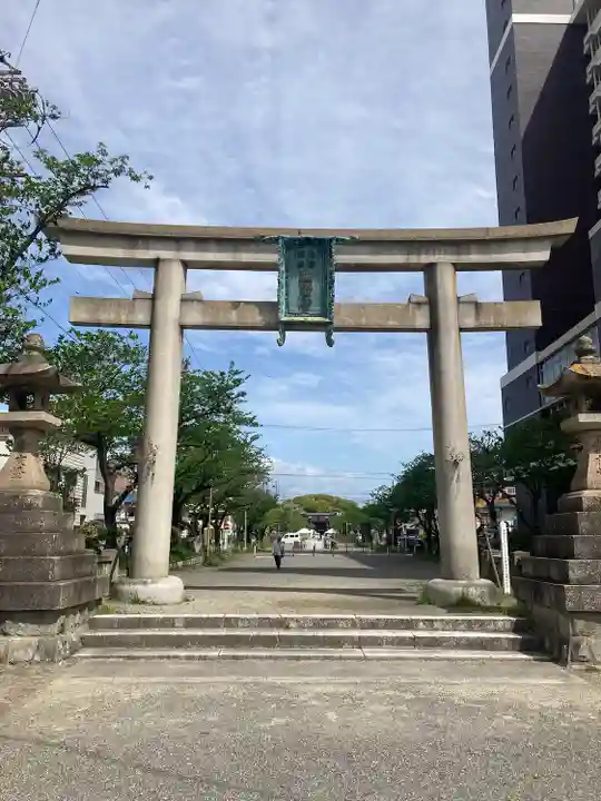 尾張大國霊神社(国府宮)の鳥居