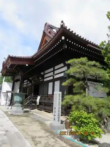 如宝寺の本殿・本堂