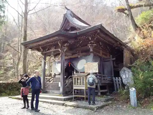 戸隠神社九頭龍社の山門