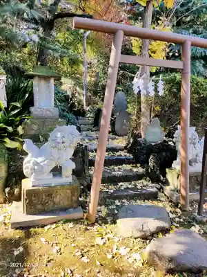 小岩神社の末社・摂社