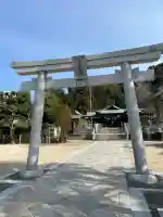 鶴羽根神社の{uncategorized: "未分類", other: "その他", undefined: "問題あり", building: "その他建物", grave: "お墓", sacred_gate: "鳥居", guardian: "狛犬", statue: "像", buddha: "仏像", history: "歴史", nature: "自然", garden: "庭園", animal: "動物", pagoda: "塔", temizu: "手水舎", mountain_gate: "山門・神門", sanctuary: "本殿・本堂", subordinate: "末社・摂社", art: "芸術", scenery: "景色", jizo: "地蔵", ema: "絵馬", goshuin: "御朱印", omikuji: "おみくじ", items: "授与品その他", amulet: "お守り", goshuincho: "御朱印帳", eats: "食事", festival: "お祭り", votive_dance: "神楽", shichigosan: "七五三参", wedding: "結婚式", experience: "体験その他", initially: "初詣", around: "周辺", anti_infection: "感染症対策"}